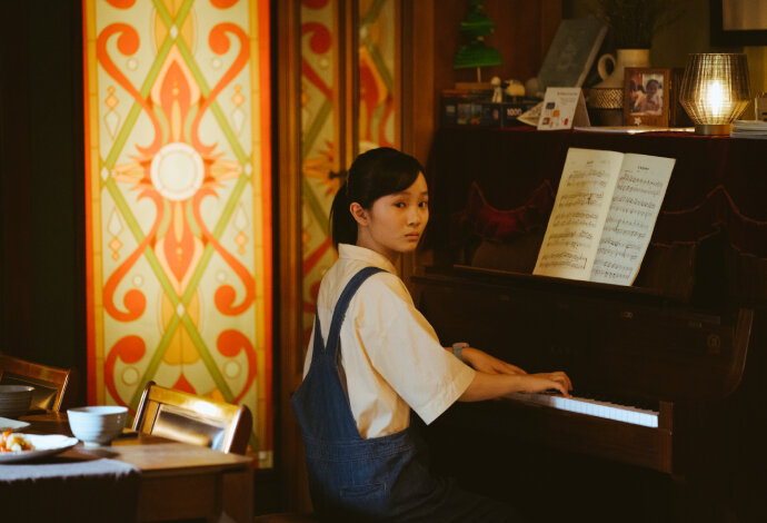 天才新人演員方郁婷參與《非殺人小說》演出。