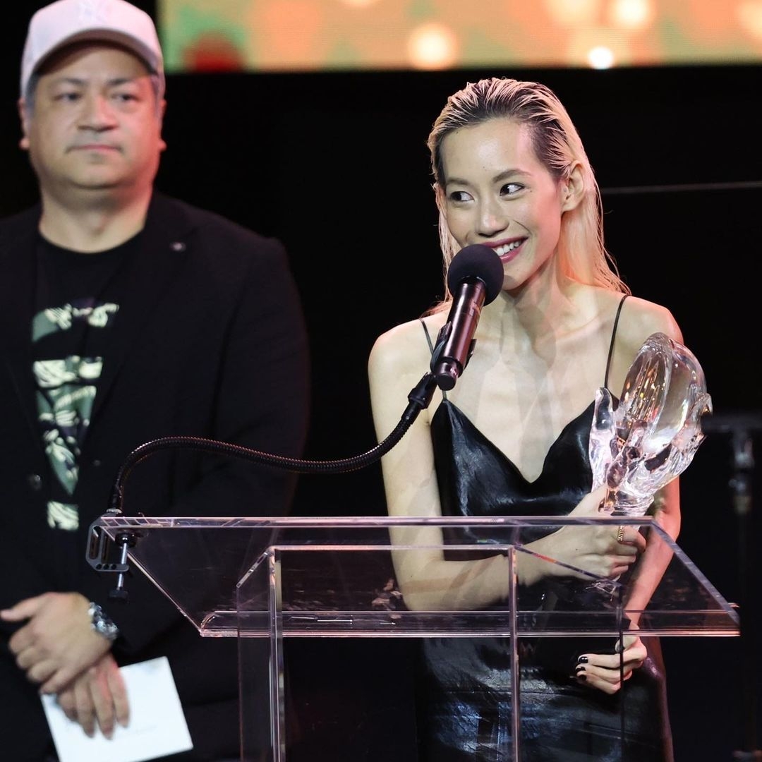 琪洽·安瑪達雅固出席StarS亞洲國際電影節上台領獎。