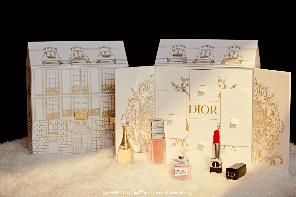 迪奧經典美妝精巧禮盒(NT$5,000) / 禮盒內含4件精選小物：J'adore香氛 5ml、花漾迪奧淡香水 5ml、精萃再生玫瑰微導精露 10ml、藍星唇膏 #999 絲絨特霧 精巧版