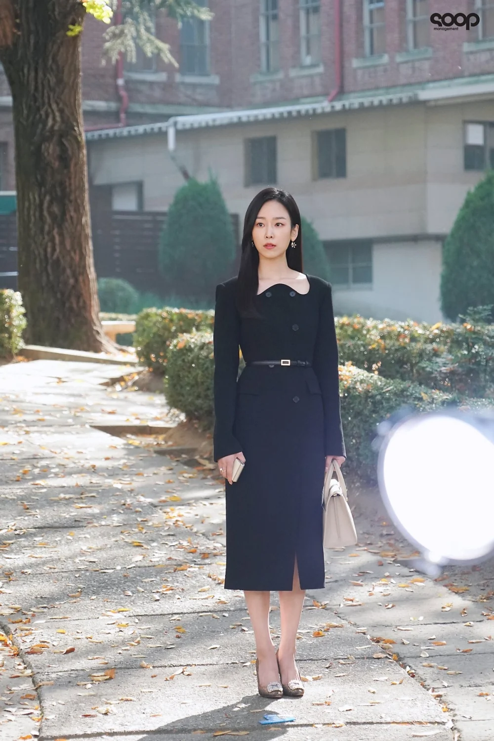 徐玄振飾演雖然是不婚主義著「盧仁智」