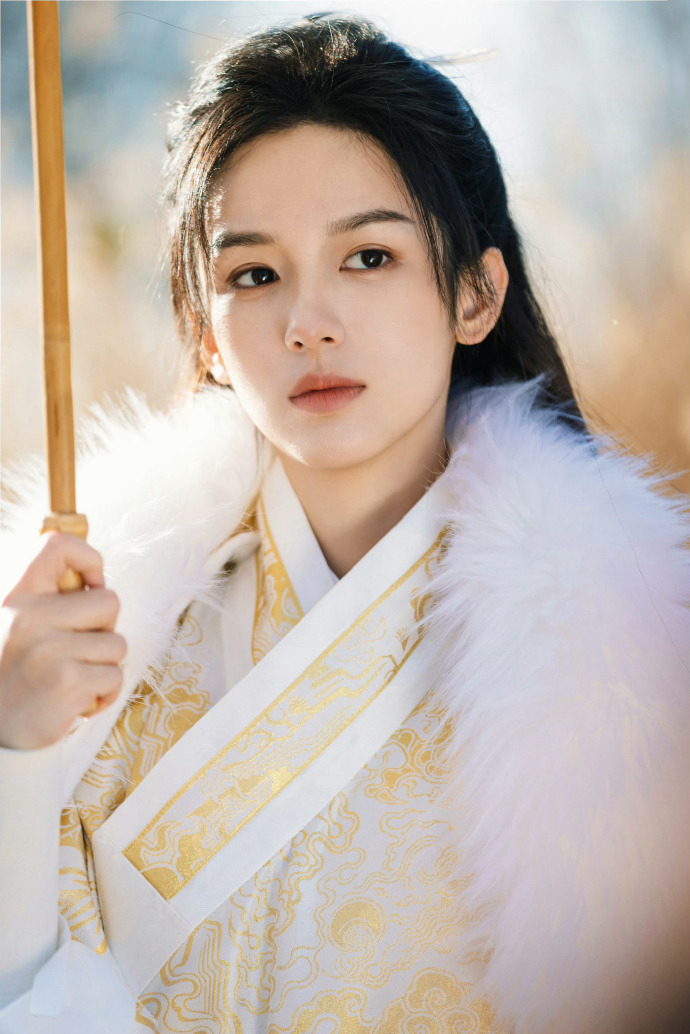 周也男裝照獲得熱烈好評