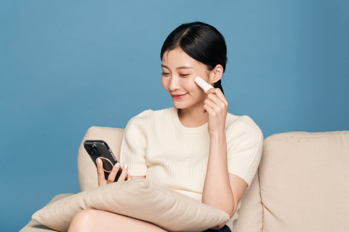 Kiehl's 冰河精華底妝保濕棒