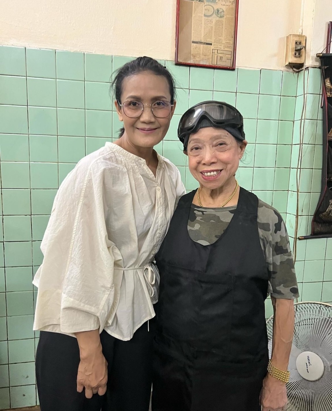 Lisa媽媽也現身餐廳