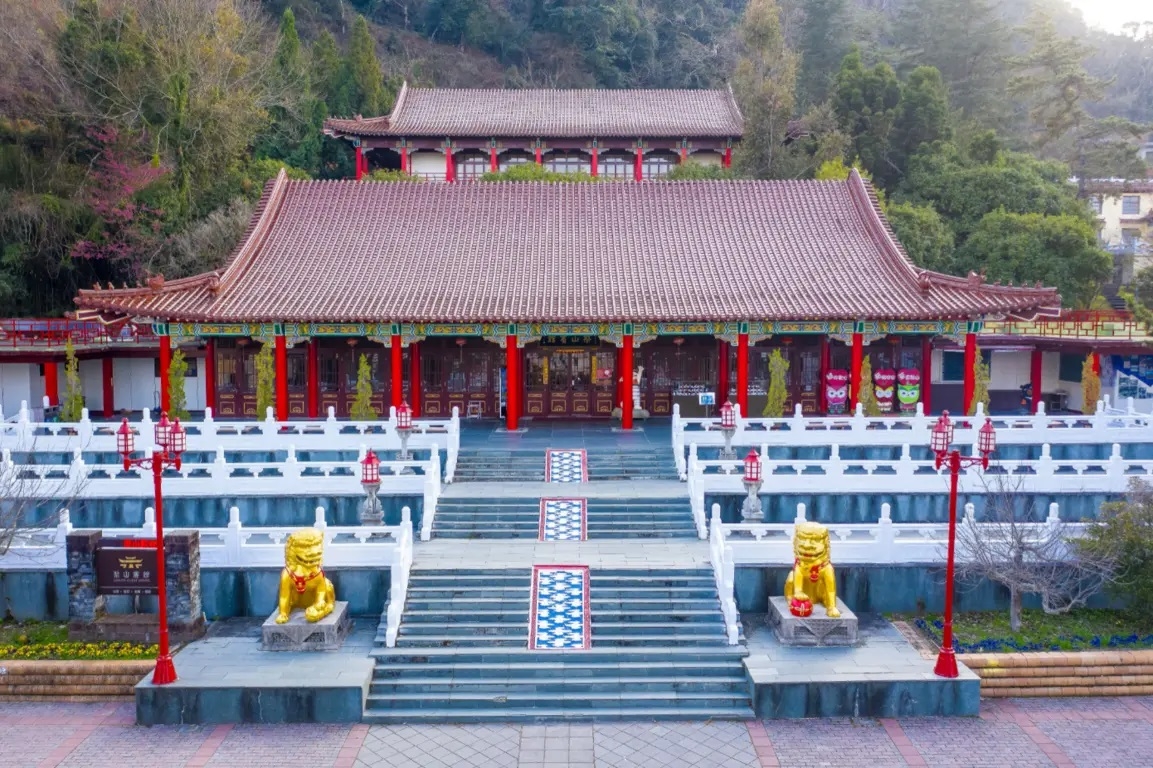 梨山賓館是全台灣最高的宮殿旅館,每年元旦都會舉辦高海拔升旗典禮。