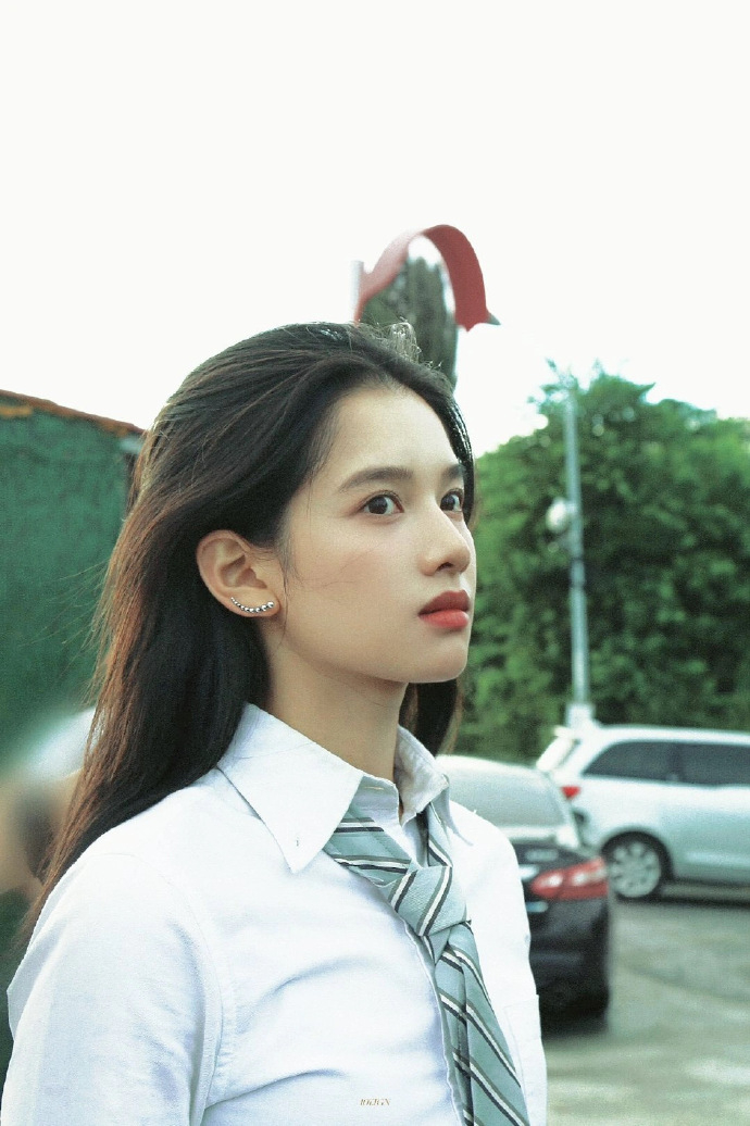 張婧儀的妝感
