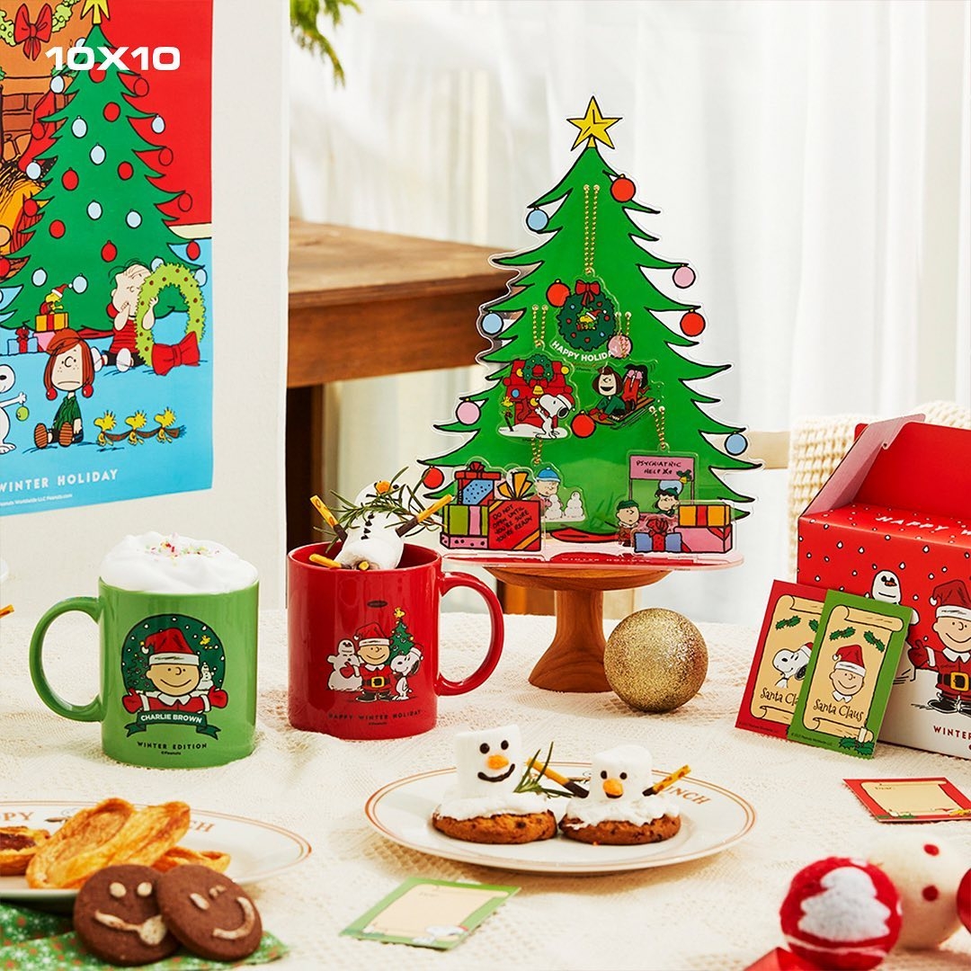 SNOOPY 冬季版壓克力聖誕樹吊飾架