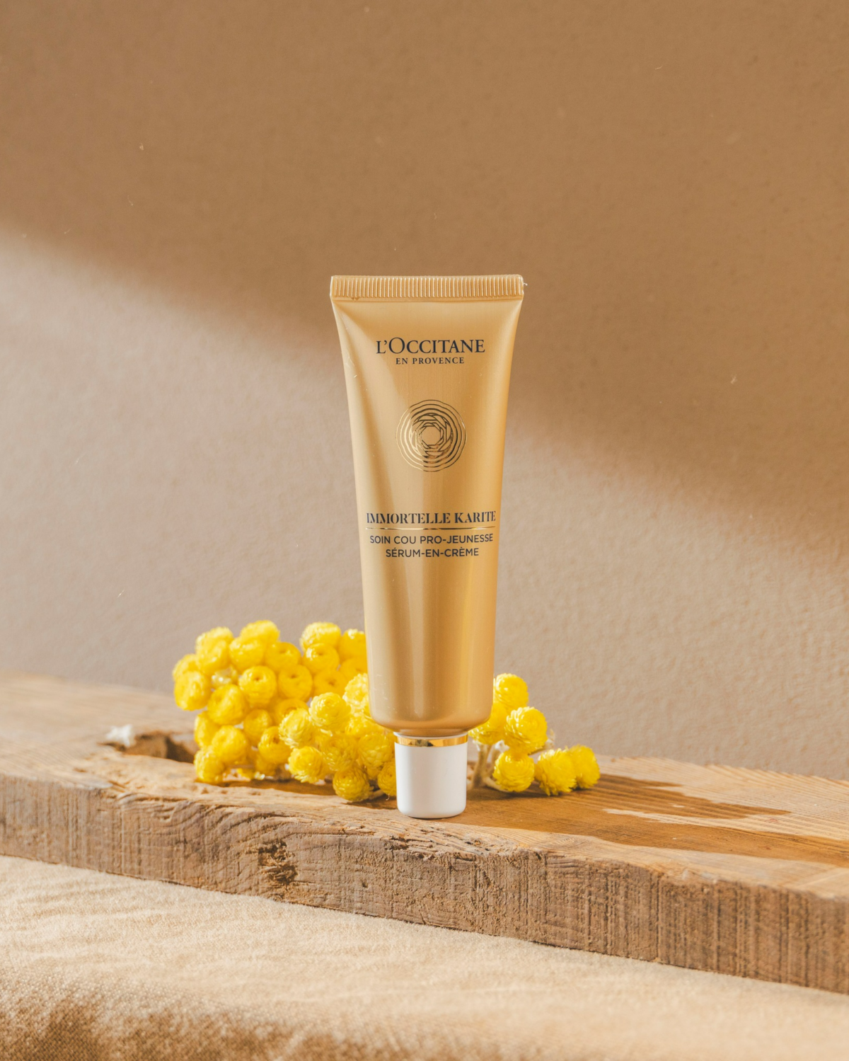 L'OCCITANE歐舒丹乳油木蠟菊賦活美頸霜50ml，NT$2,350