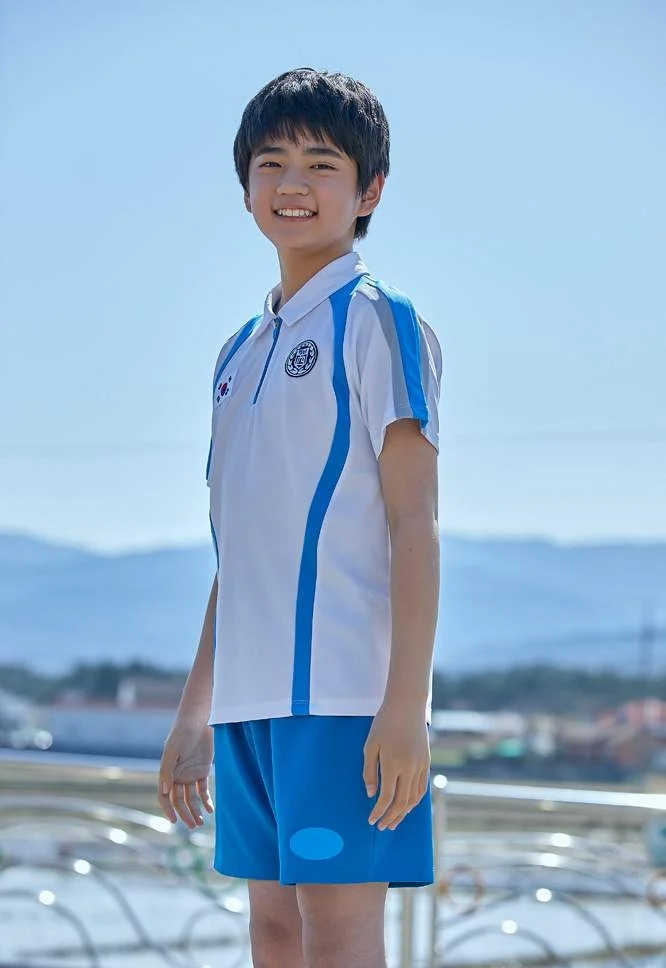 金康勳出演《Racket少年團》時已長高許多