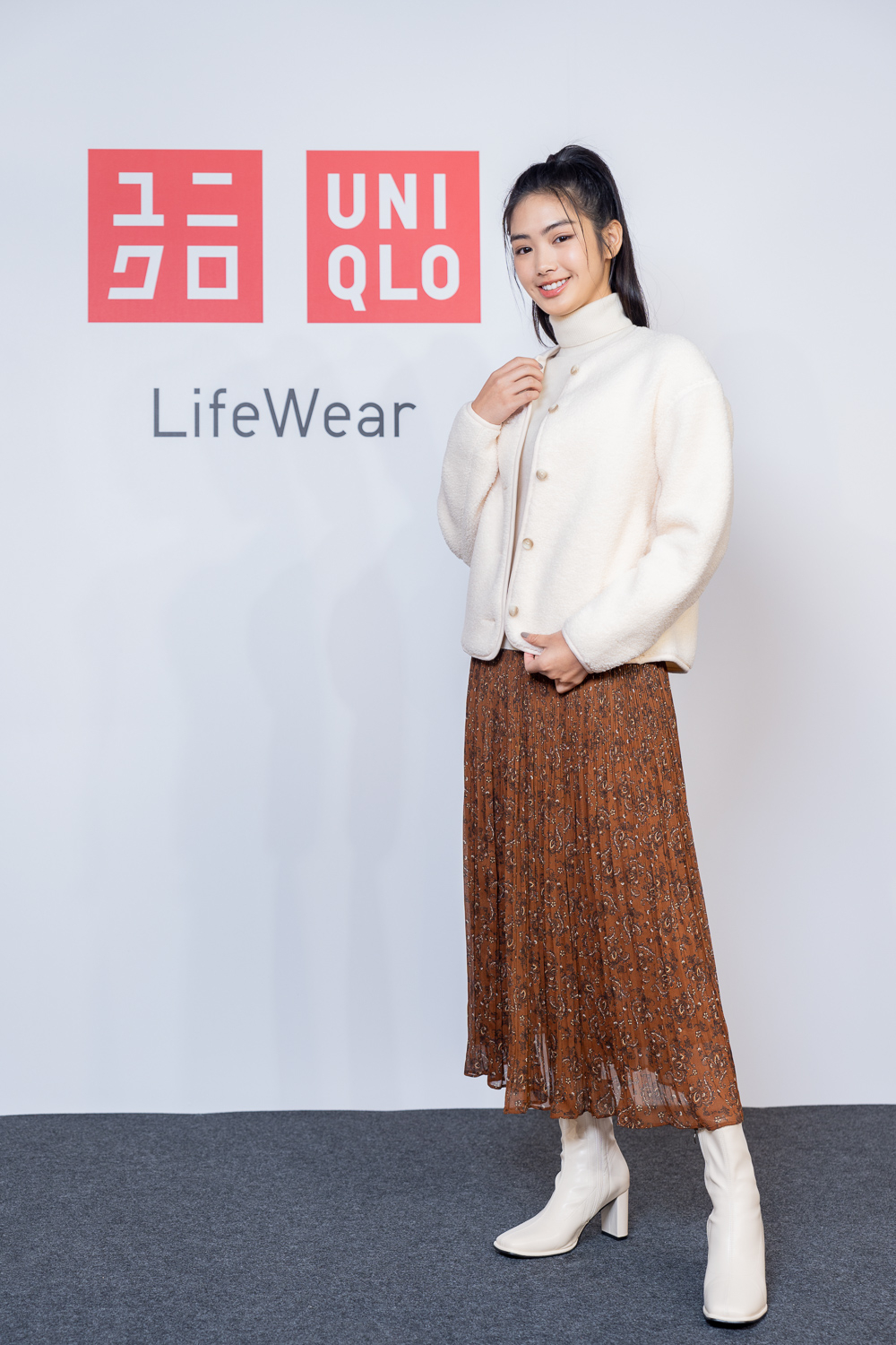 UNIQLO 毛絨刷毛圓領開襟外套(長袖)，NT$1,290