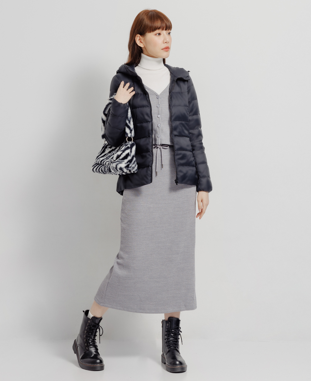 NET 素色超輕羽絨連帽外套，NT$1,499