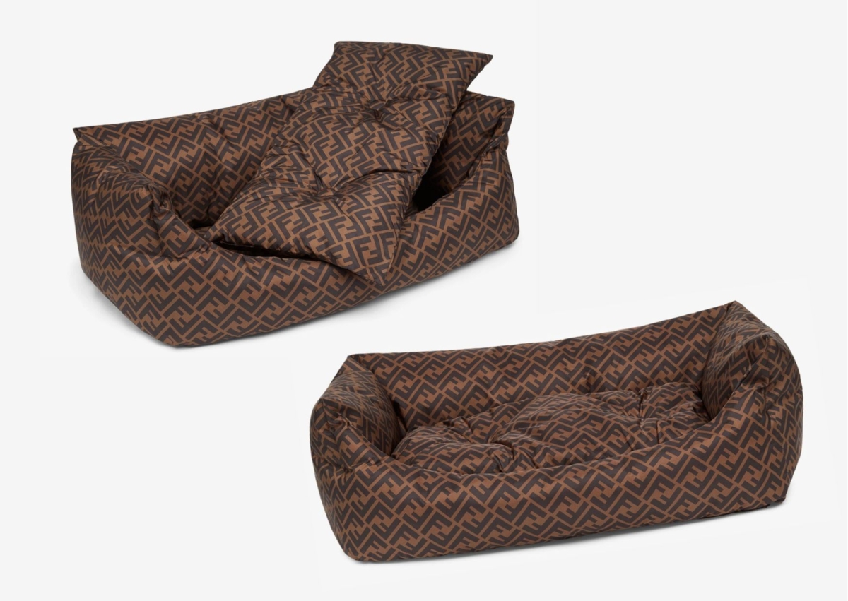 Fendi 棕色尼龍愛犬睡床，NT$ 42,800