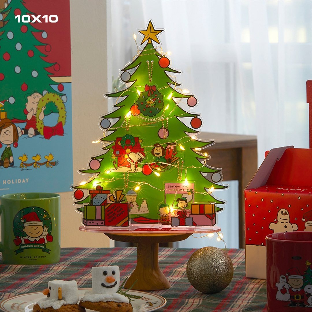 SNOOPY 冬季版壓克力聖誕樹吊飾架