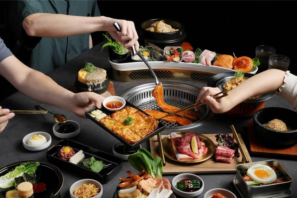 「紫木槿」套餐形式讓人吃得豐富又滿足,最適合與親朋好友共享美味。