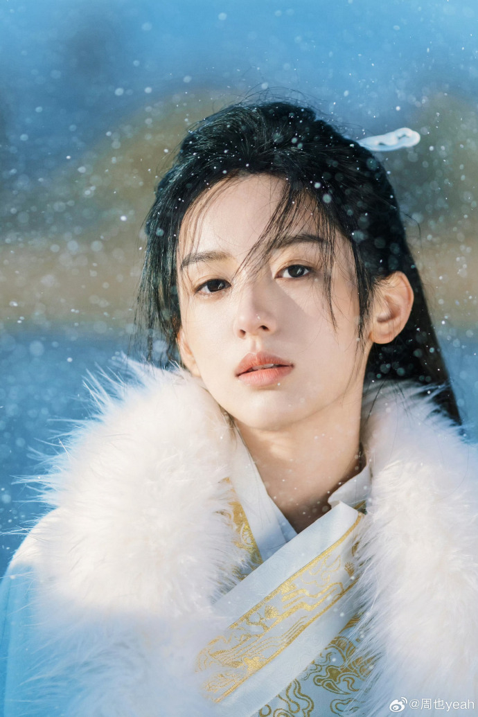 許多觀眾直呼周也的俊美不輸給陸劇小生