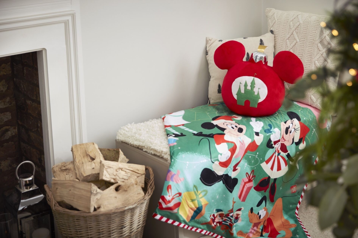 迪士尼 米奇與好朋友假期刷毛薄毯