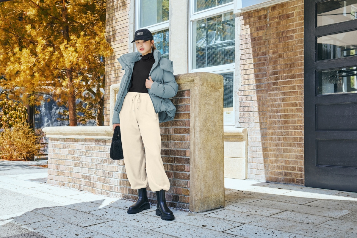 GU 女裝HEAT PADDED 夾層外套，NT$1,490