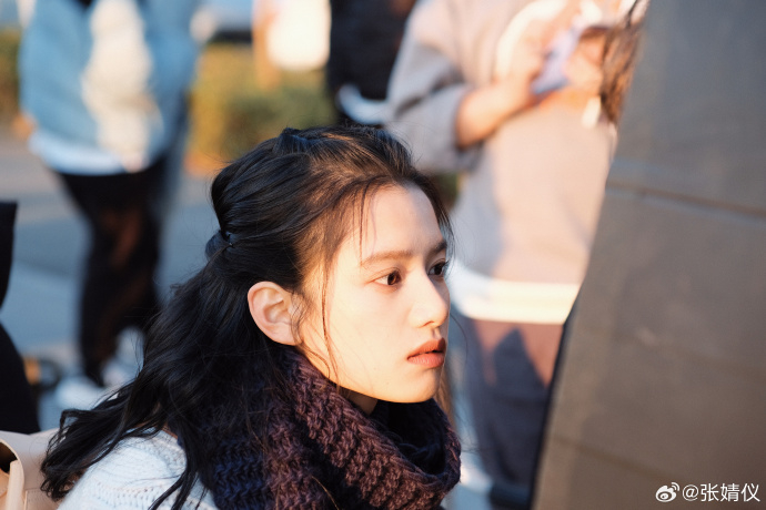 張婧儀在《點燃我,溫暖你》出演乖乖女朱韻