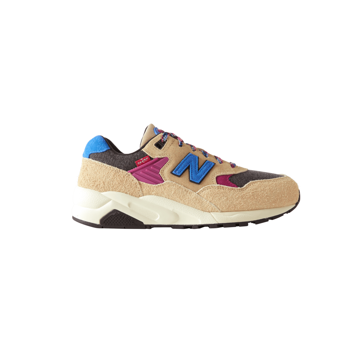 LEVI'S® X New Balance復刻版MT580 – 米黑色選 ，NT$4,780
