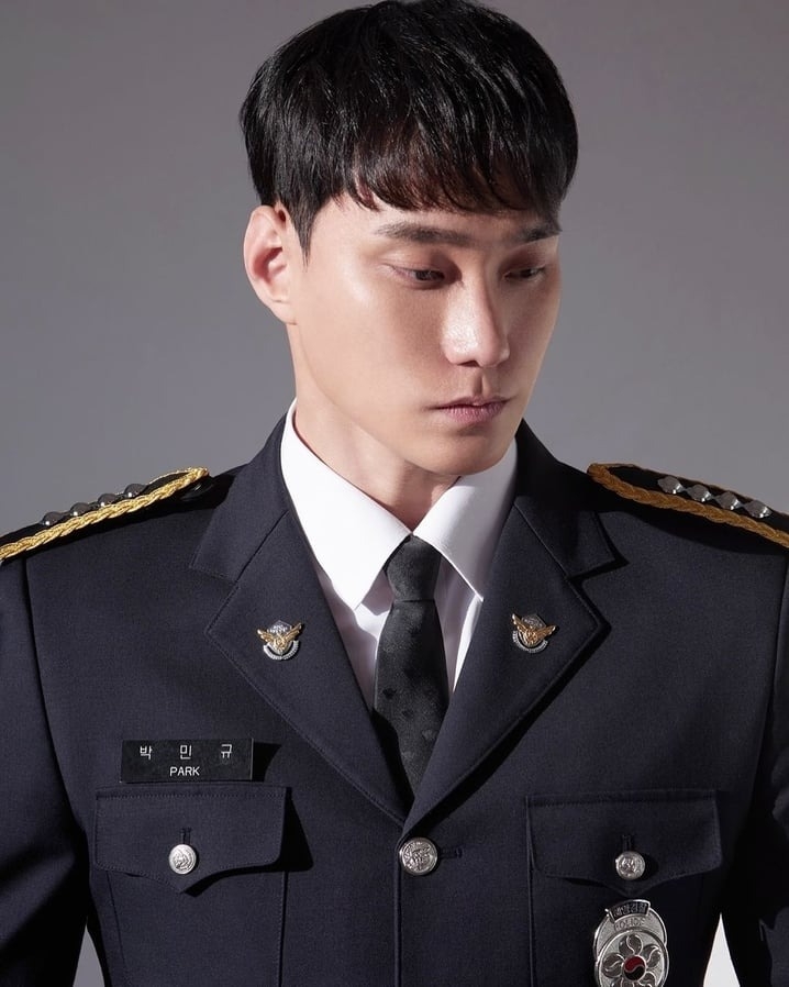 34歲的朴民奎任職於海洋警察廳的救援隊