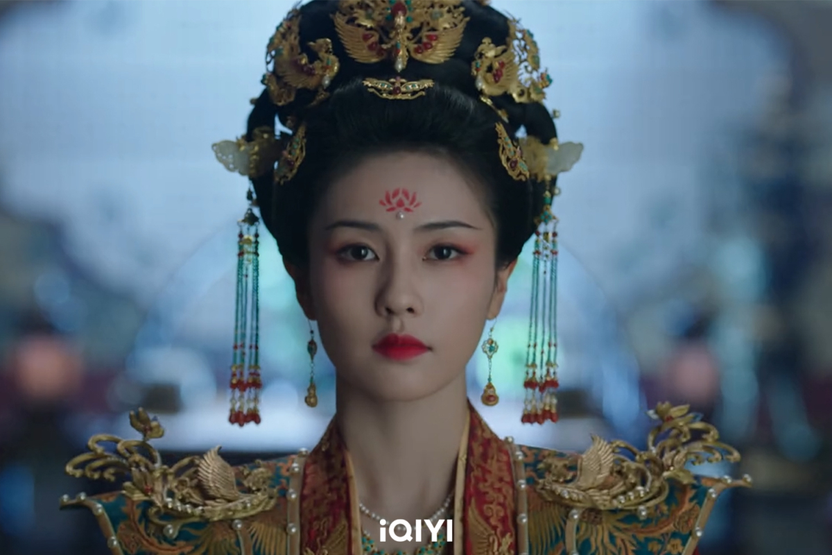 「姜雪寧」在第一世被封為一代妖后,在宮變中自盡身亡。