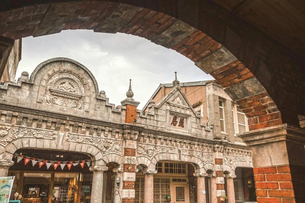 桃園大溪老城區充滿人文懷舊面貌，漫步其中充滿樂趣。