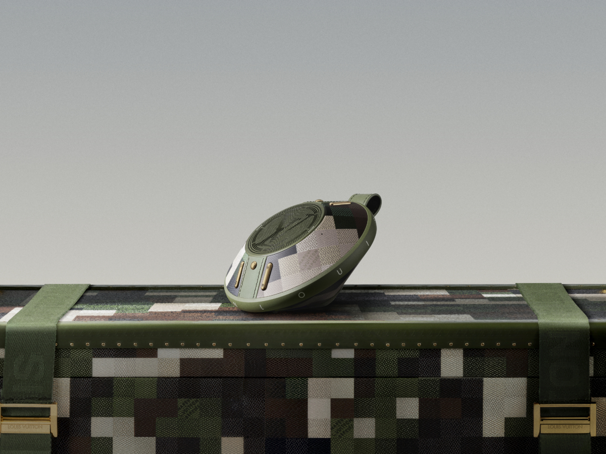 路易威登男裝創作總監Pharrell Williams構思的「Damoflage」迷彩圖案限量版。