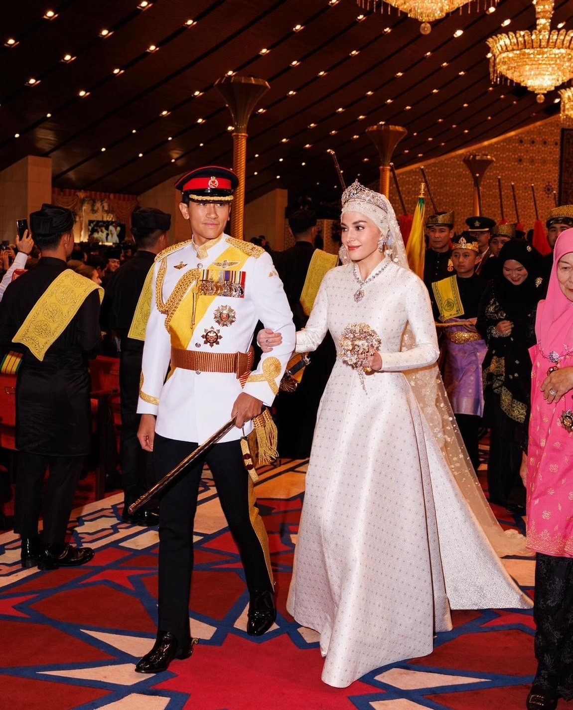 汶萊王子宣告死會,將平民妻子娶進門