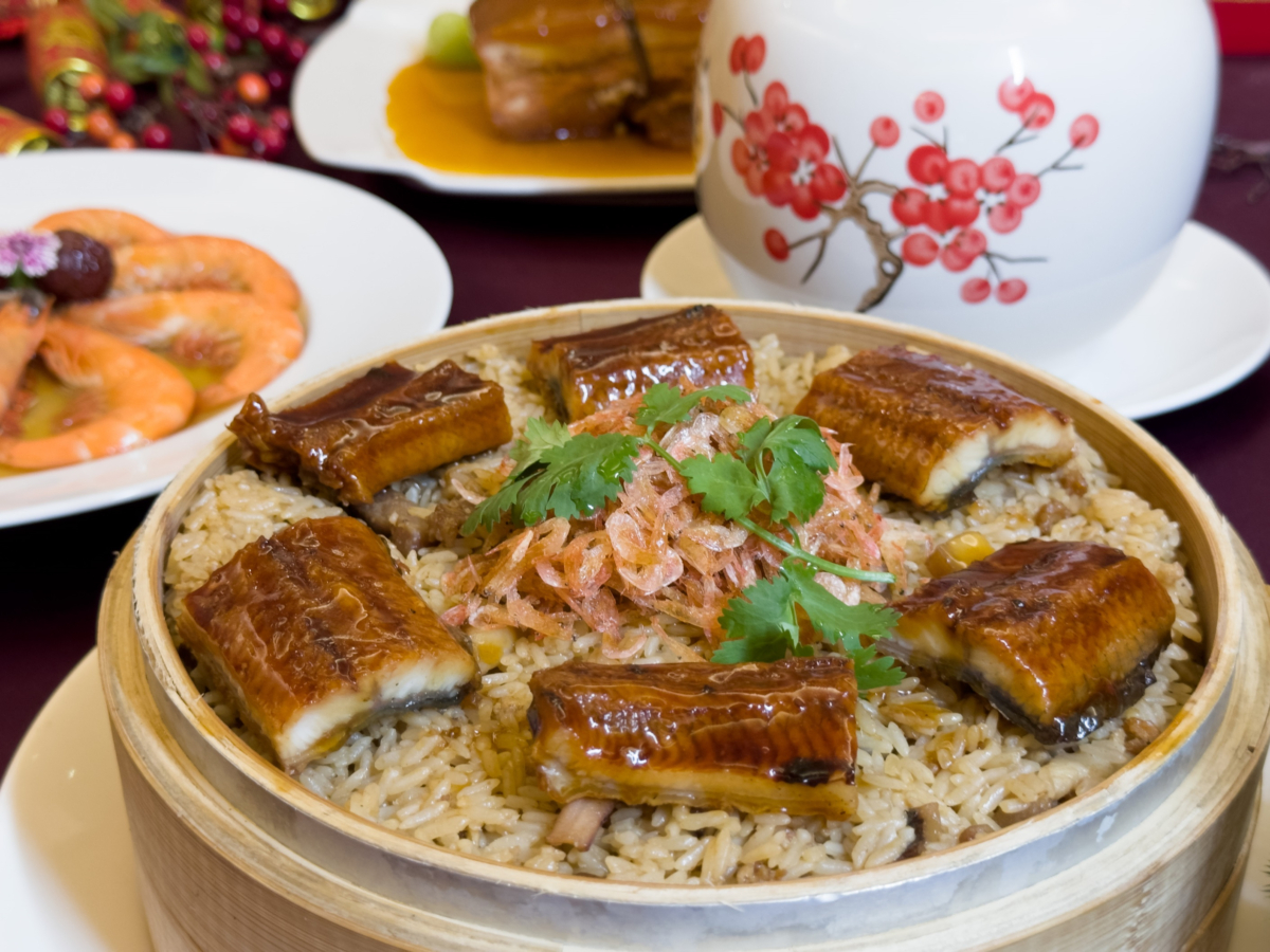 台中兆品酒店「櫻花鰻魚糯米蒸」軟糯可口，香氣誘人。