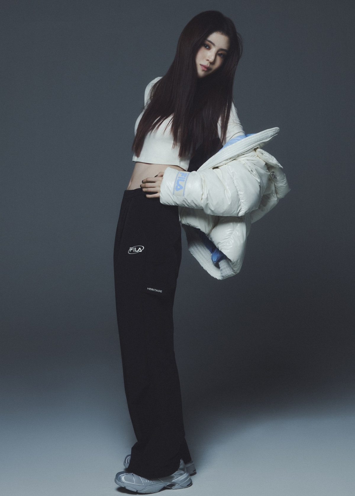 韓韶禧身著限量新款MILANO DOWN羽絨衣系列