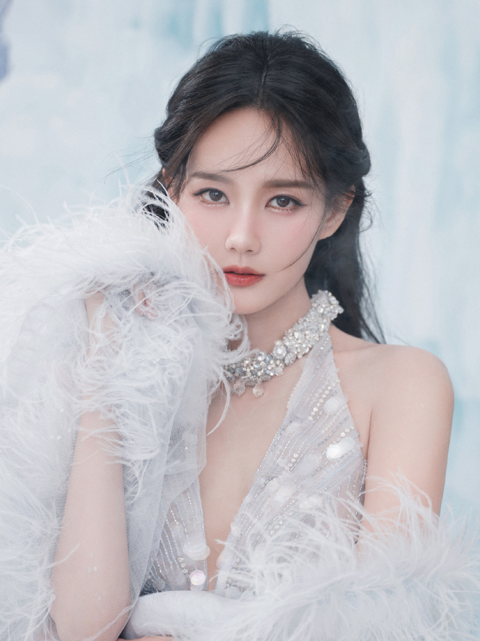 于正對李一桐激賞不已,這位知名製作人當初慧眼發掘了她。