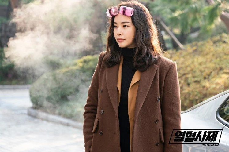 李荷妮《熱血司祭》