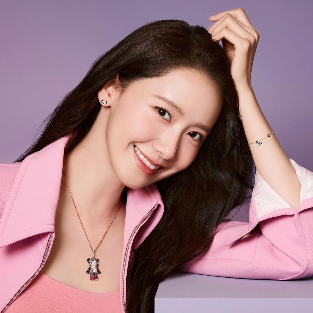 潤娥近日完成與SM娛樂長達17年的3度續約,在演藝圈當中是難得的「專情」。