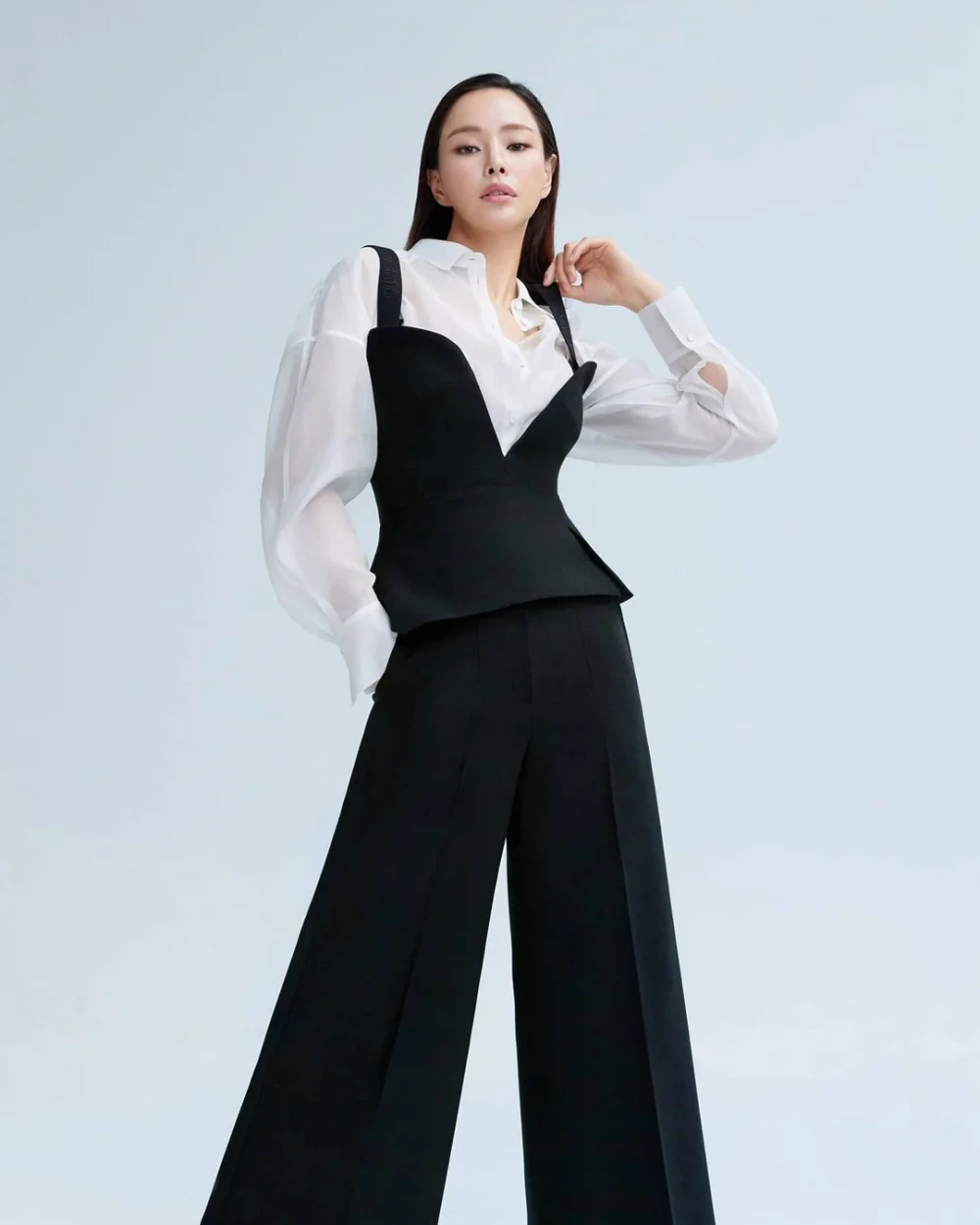 李荷妮身高173cm