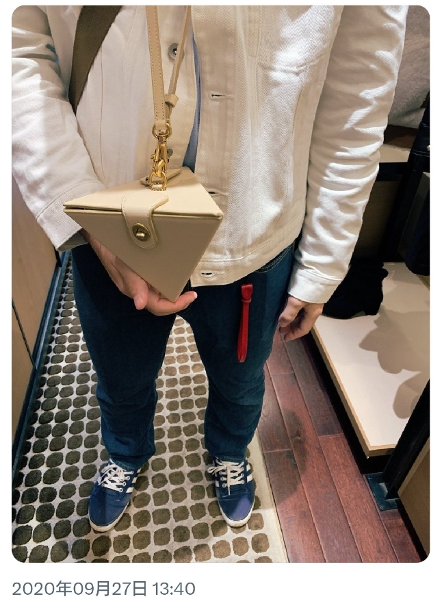 男性網友指出自己當時看見這個Coach包款，就認為是千年積木