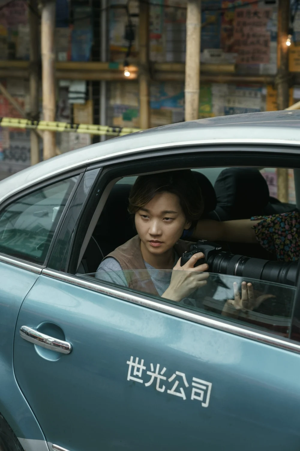 張允柱飾演德熙洗衣店的同事