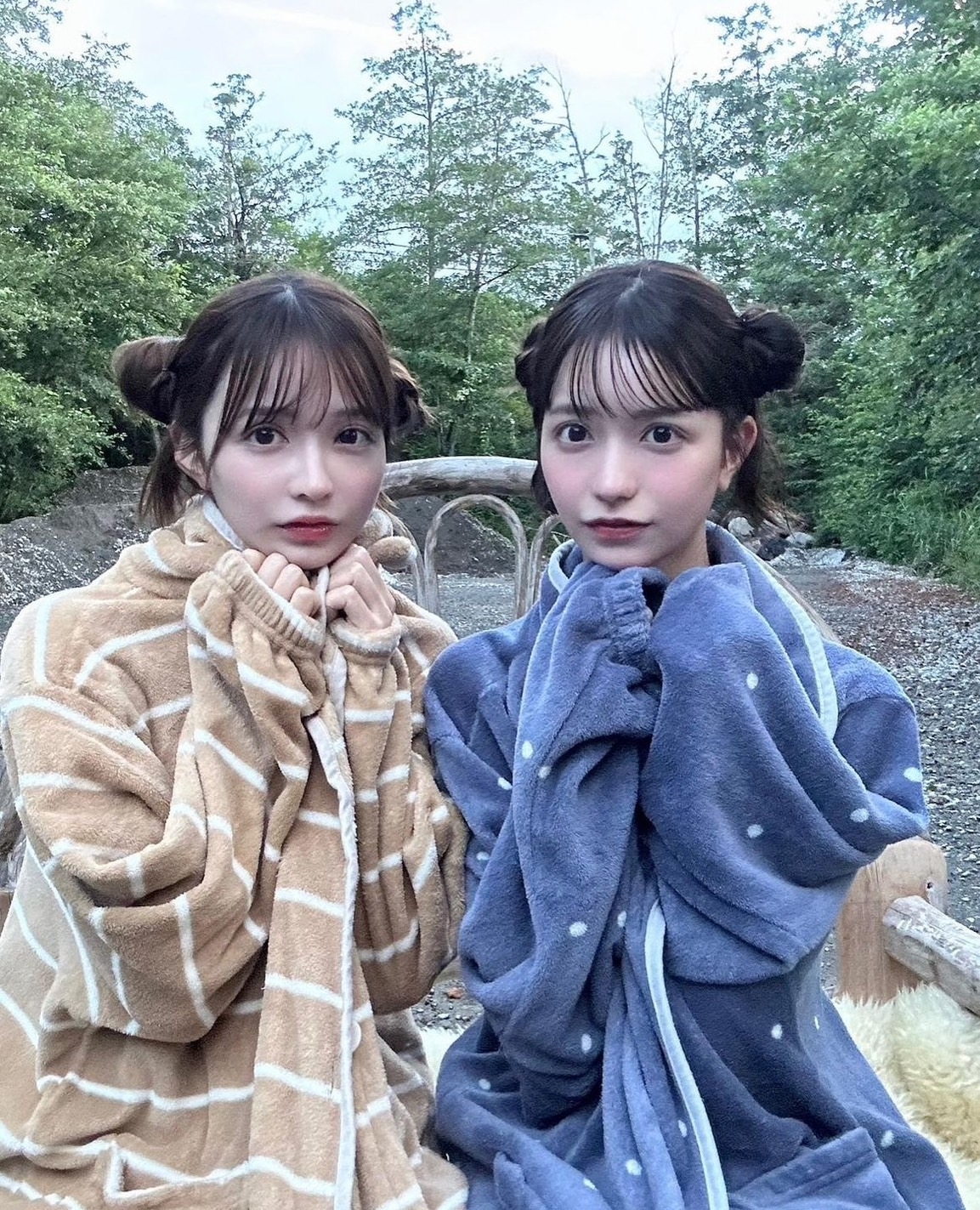 日本奇蹟雙胞胎森ふう花和柊きき照片,一開始被認為是AI生成圖