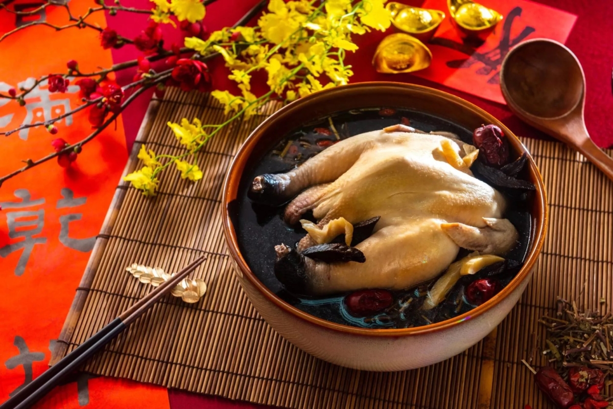 大多數人的年夜菜必有一隻雞，因為「食雞，會起家」，大家過年都有遵循這項傳統嗎？