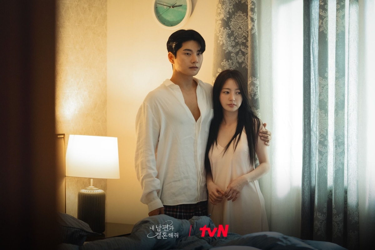 李伊庚在《和我老公結婚吧》劇中與妻子閨蜜搞外遇，完全是渣男無誤。