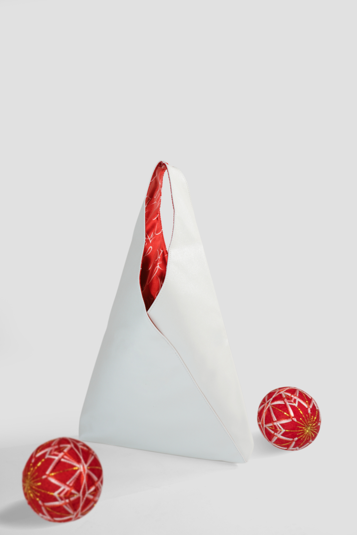 資生堂國際櫃 龍騰新春手鞠好禮滿額贈 手鞠球印花迷你托特包