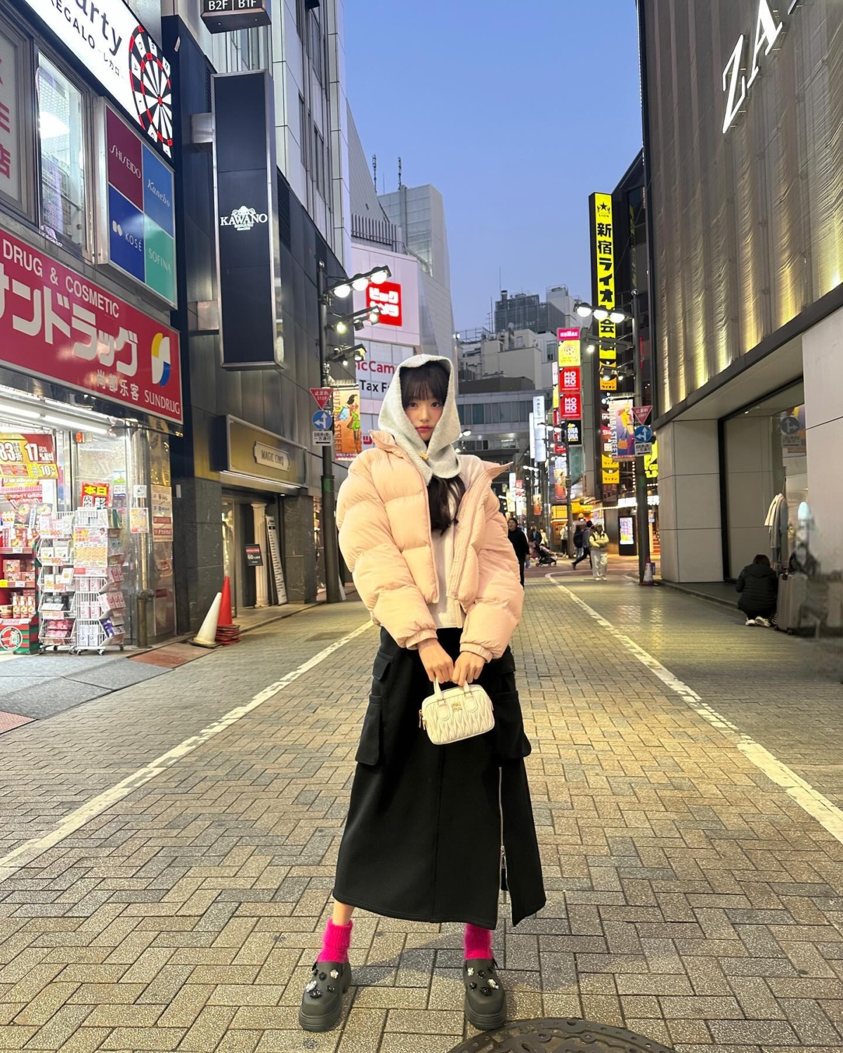 張員瑛冬天羽絨衣穿搭