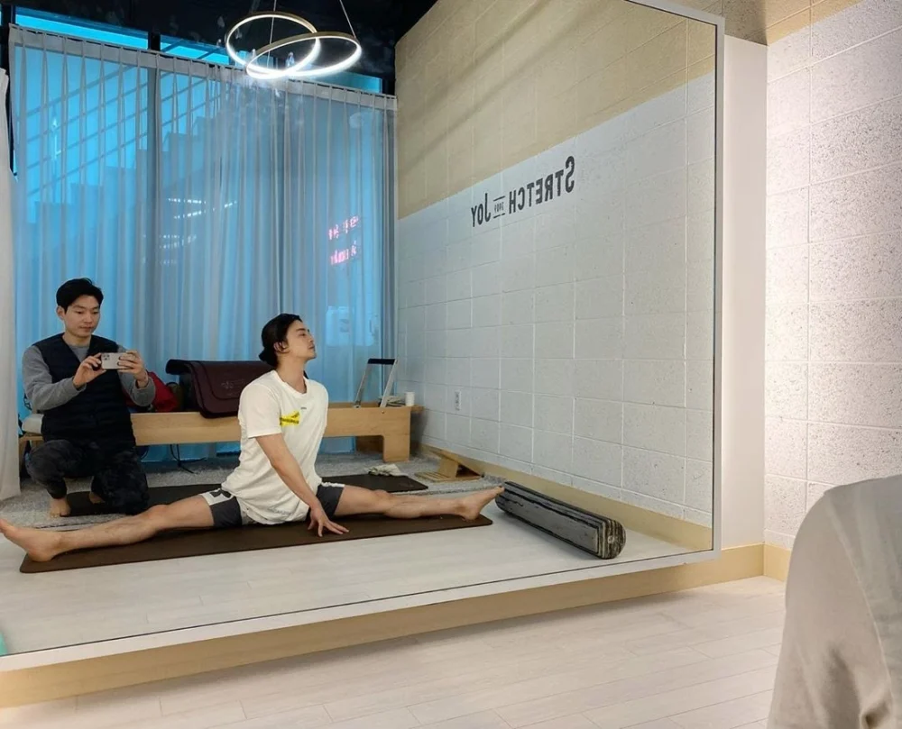 金智勳會搭配無氧運動、瑜珈維持身材