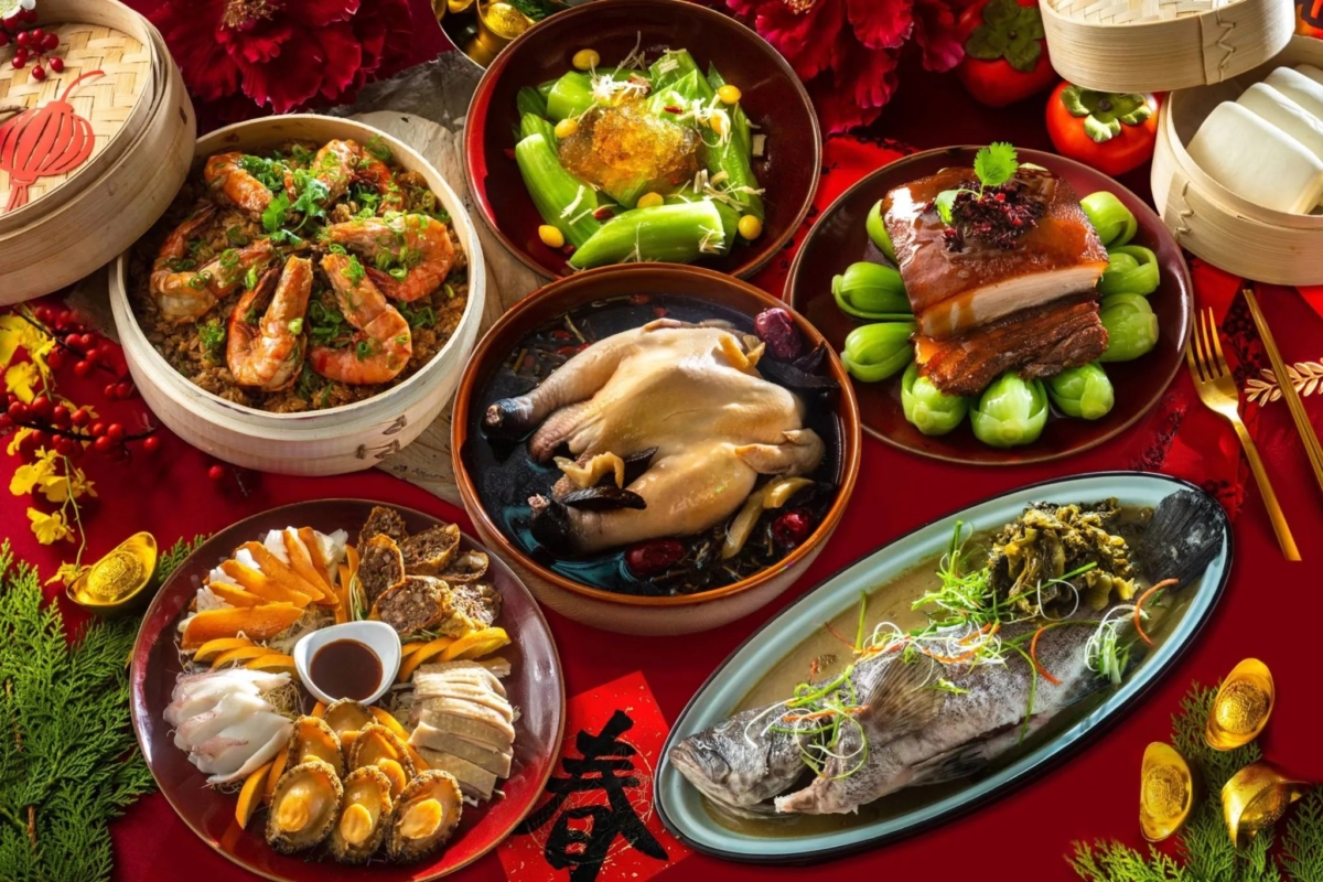 台北新板希爾頓酒店年菜原價破萬，早鳥打7折9千元有找。