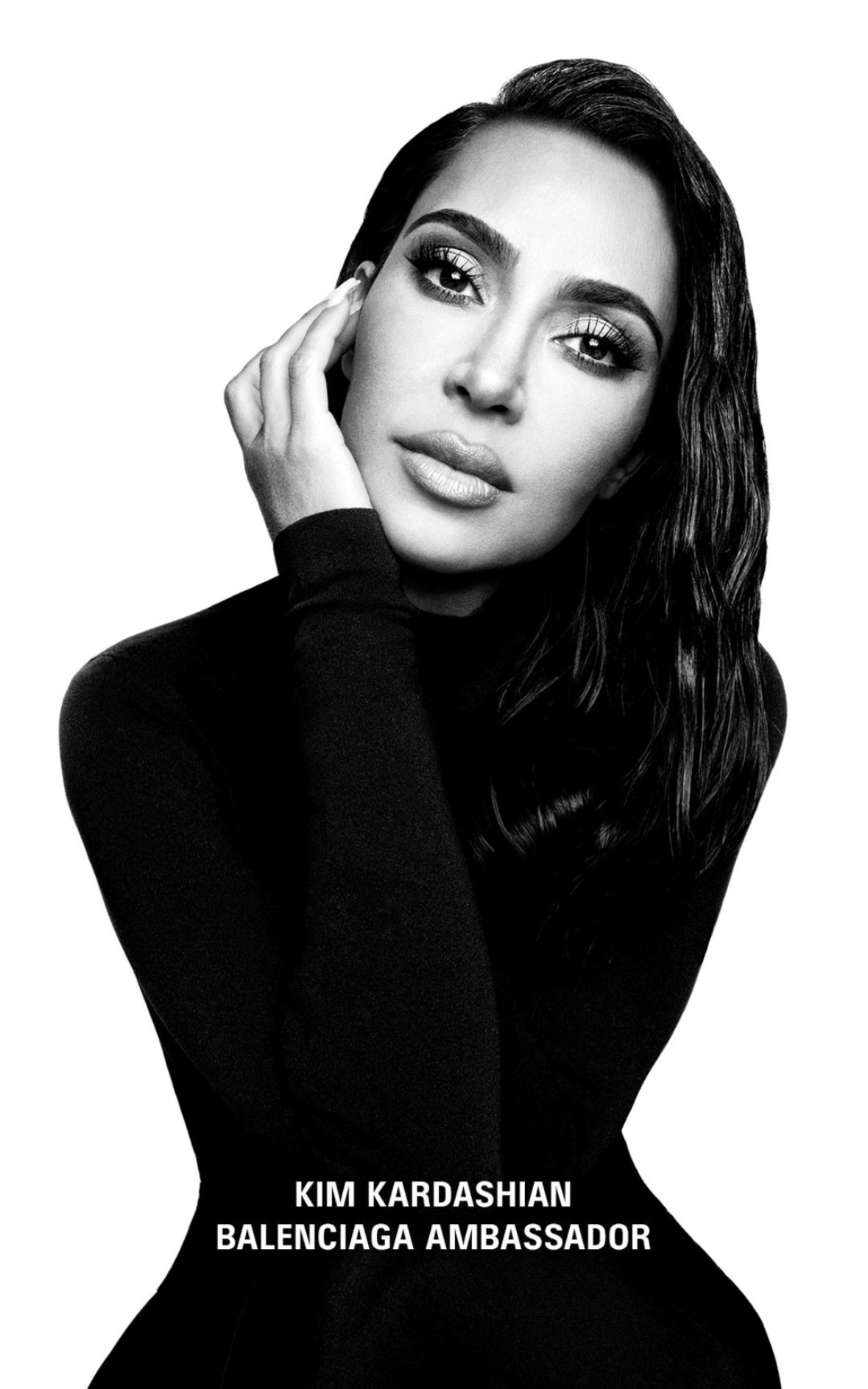 Balenciaga正式宣布 Kim Kardashian 成為最新品牌大使