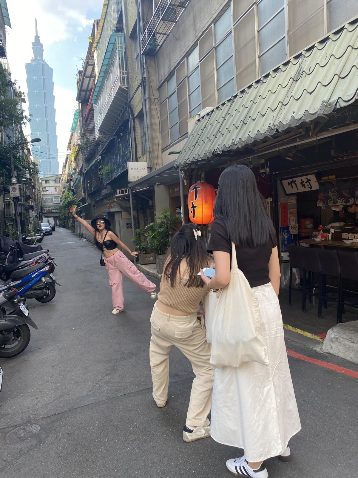 來這邊拍照的人很多