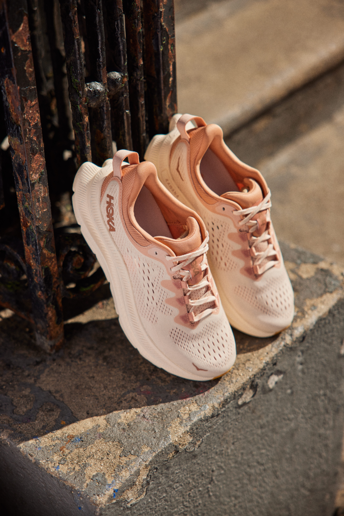 HOKA Kawana 2路跑鞋(峽谷紅),NT$4,680
