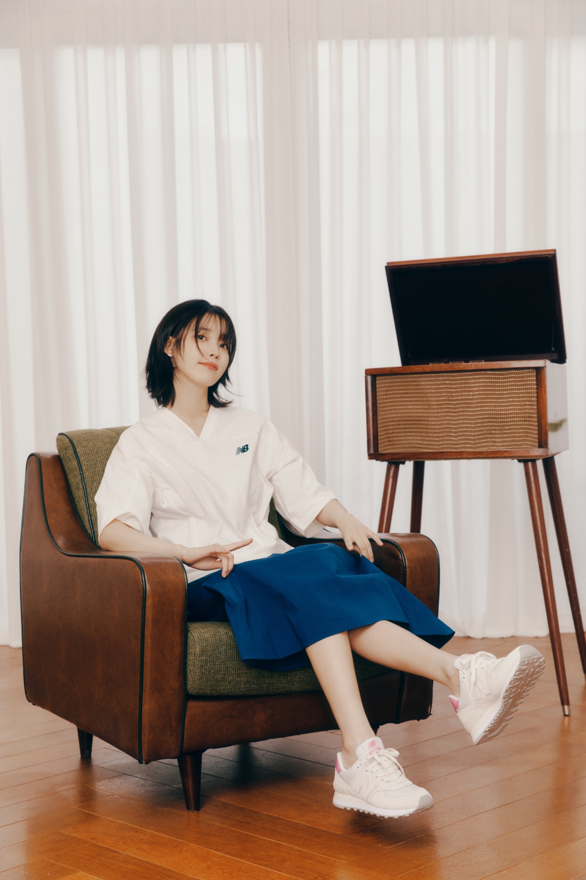 IU (李知恩)穿上NB春季新品