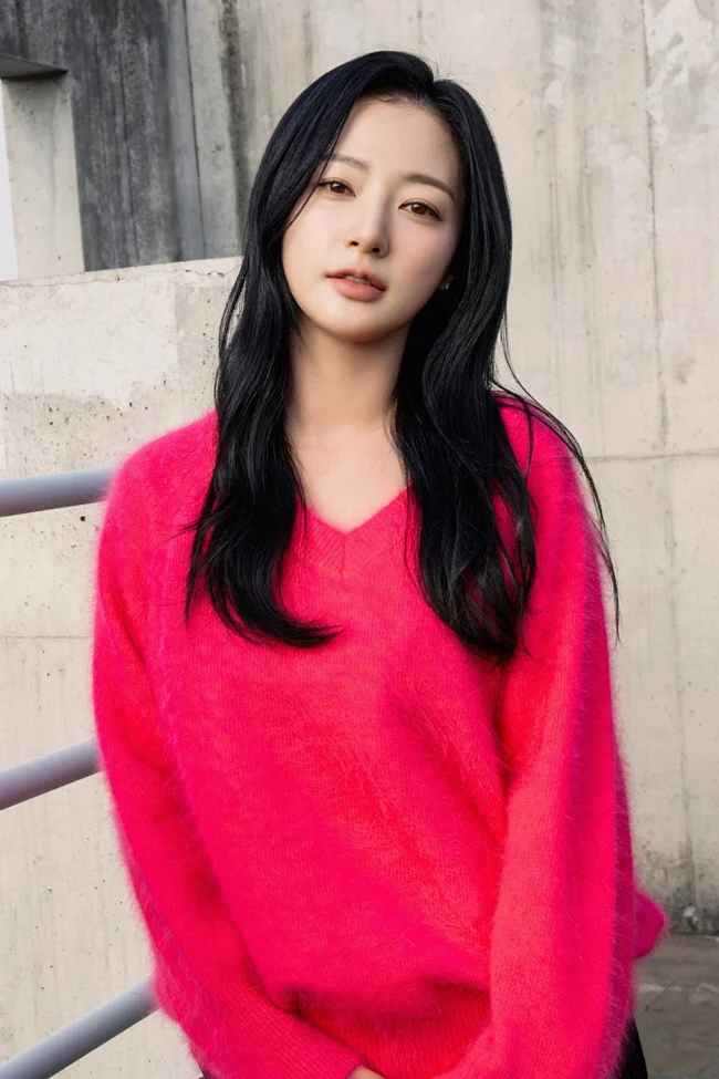 宋昰昀曾在製作發佈會上透露自己為了扮演鄭秀敏，還去看了精神科、諮詢犯罪心理分析師等