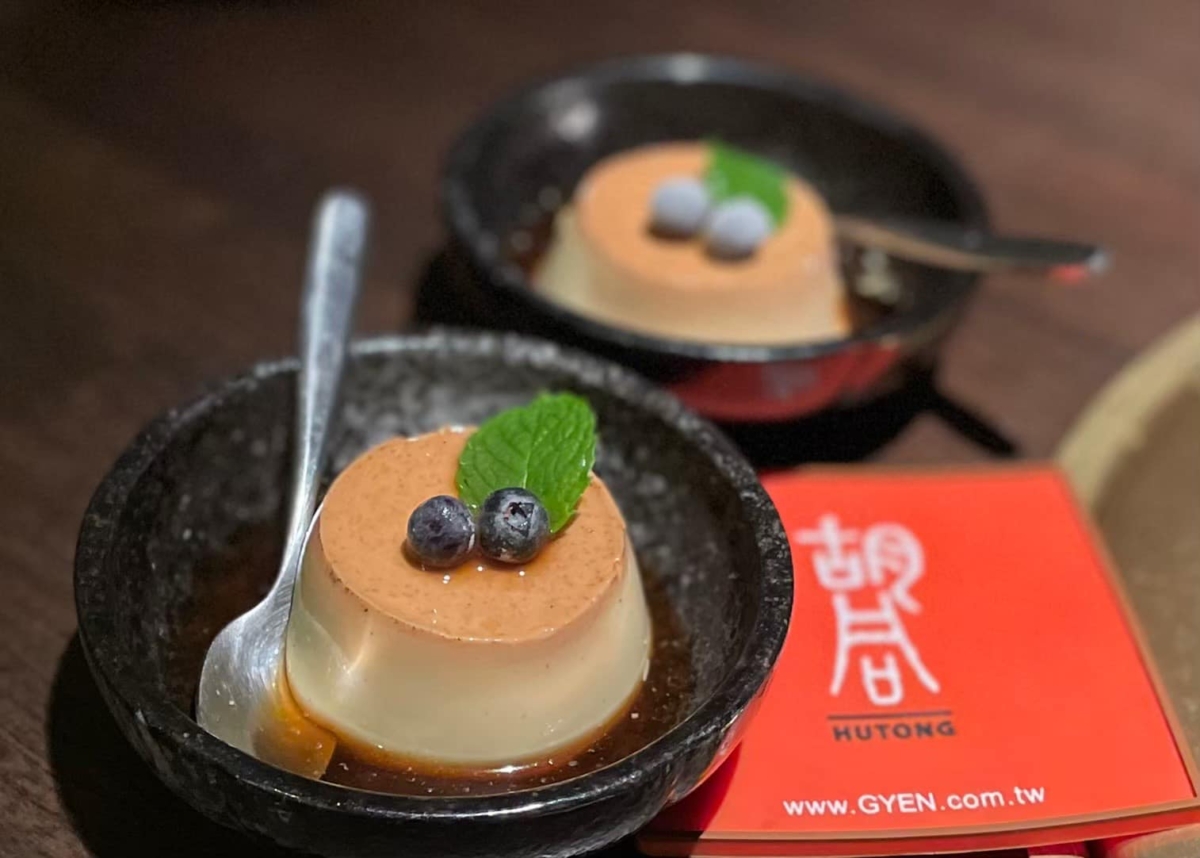 胡同專屬の甜點「手工焦糖布丁」大小朋友都愛,拿來當飯後甜點將將好!