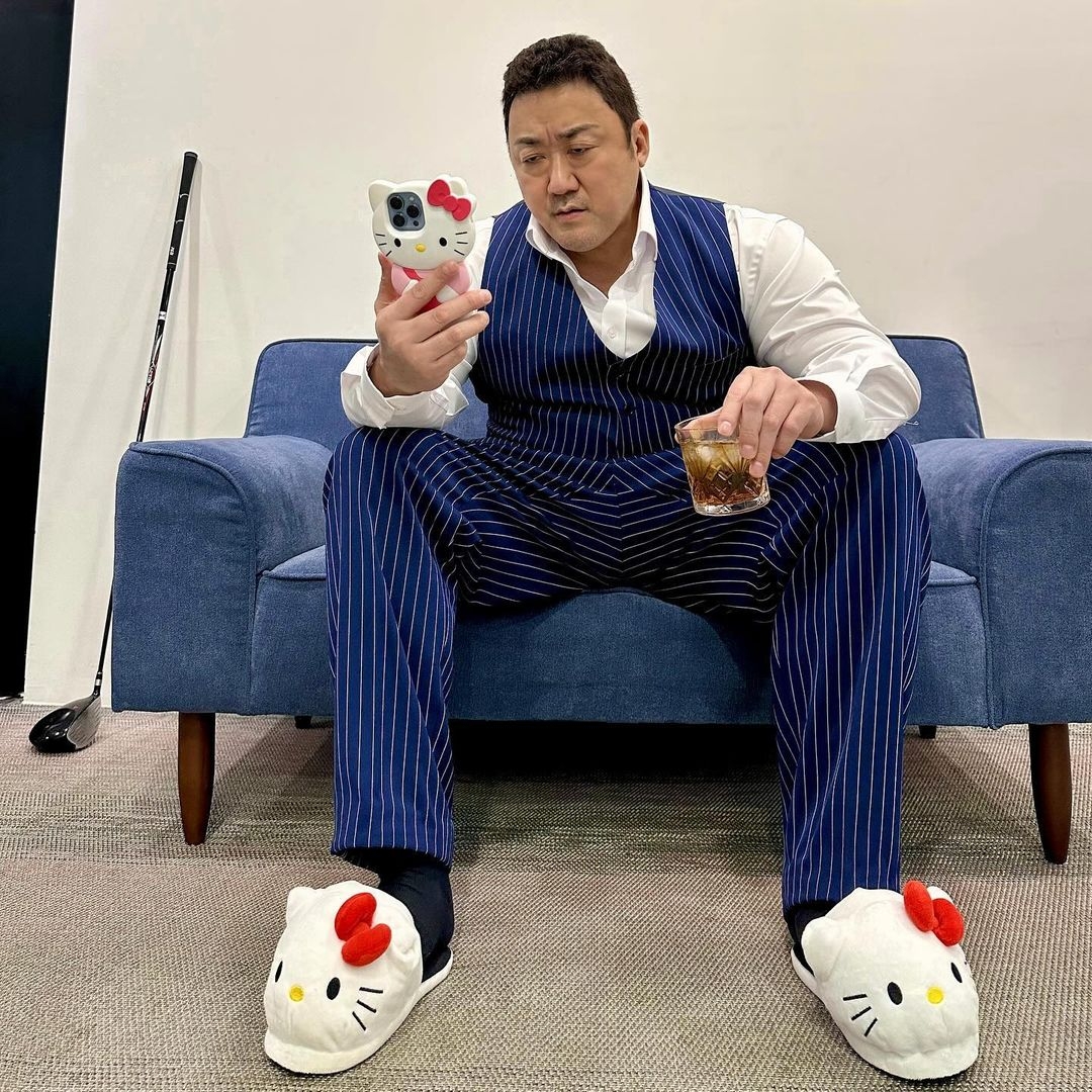 馬東石還有凱蒂貓拖鞋