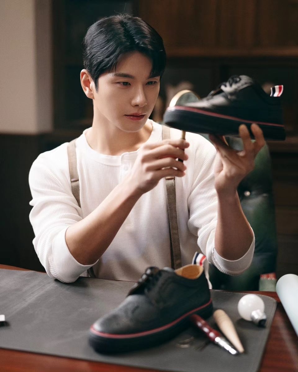 李伊庚笑稱自己拍得購物廣告是「一個不尋常的購物中心」。